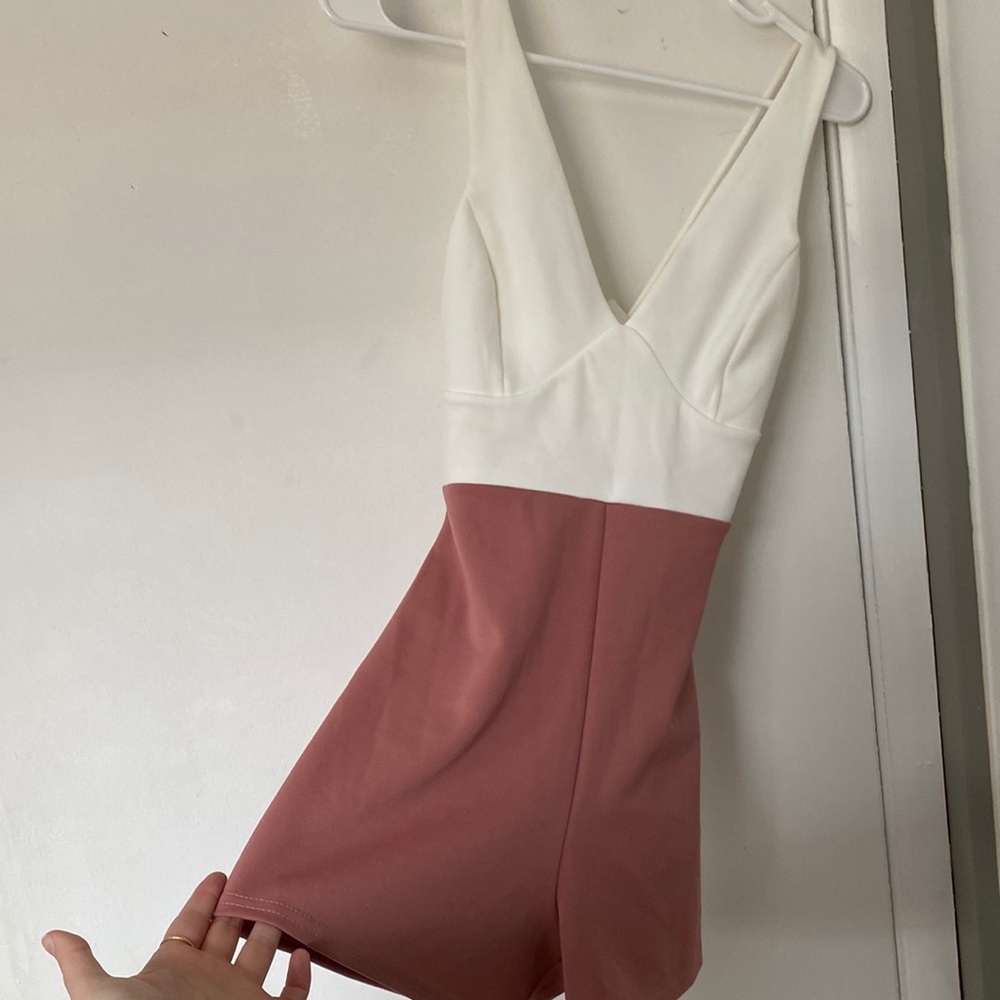 BOOHOO romper white and light pink size US4